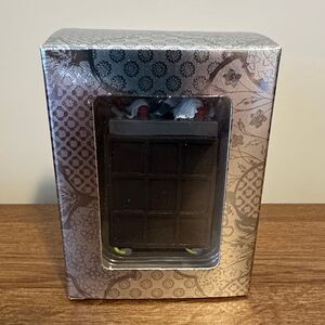 NIB Taylor Swift Cleaning Cart Ornament